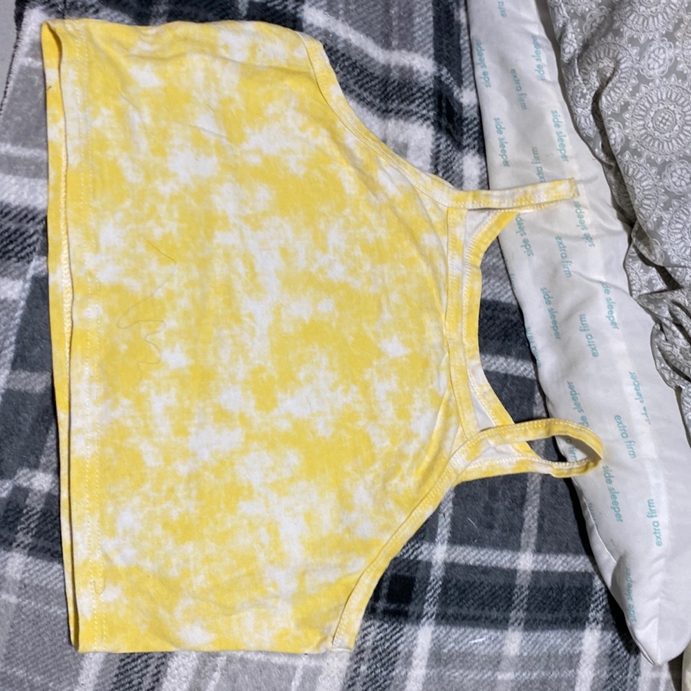 5 and below crop tank top